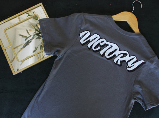 Victory screen print short sleeve tee